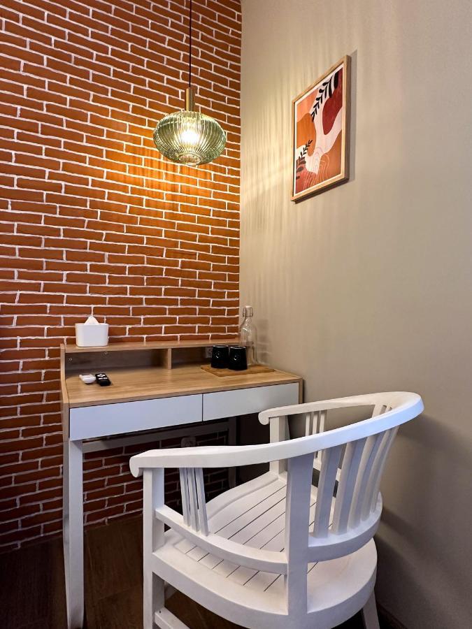 Lugano Arte Homestay Jakarta Extérieur photo