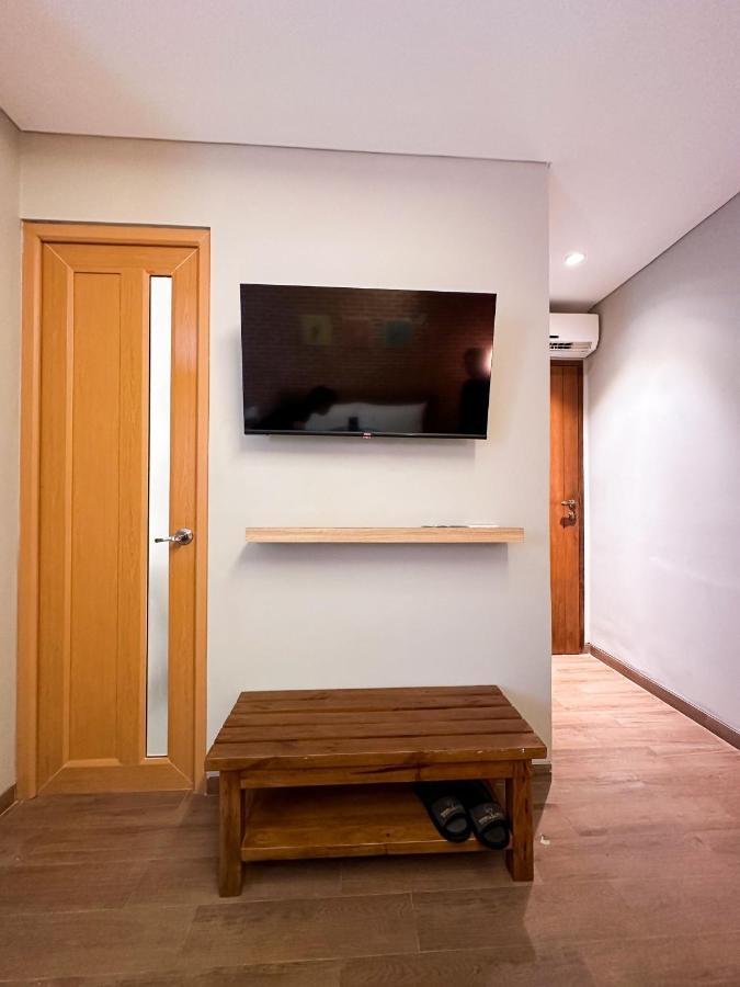 Lugano Arte Homestay Jakarta Extérieur photo