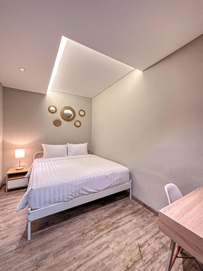 Lugano Arte Homestay Jakarta Extérieur photo